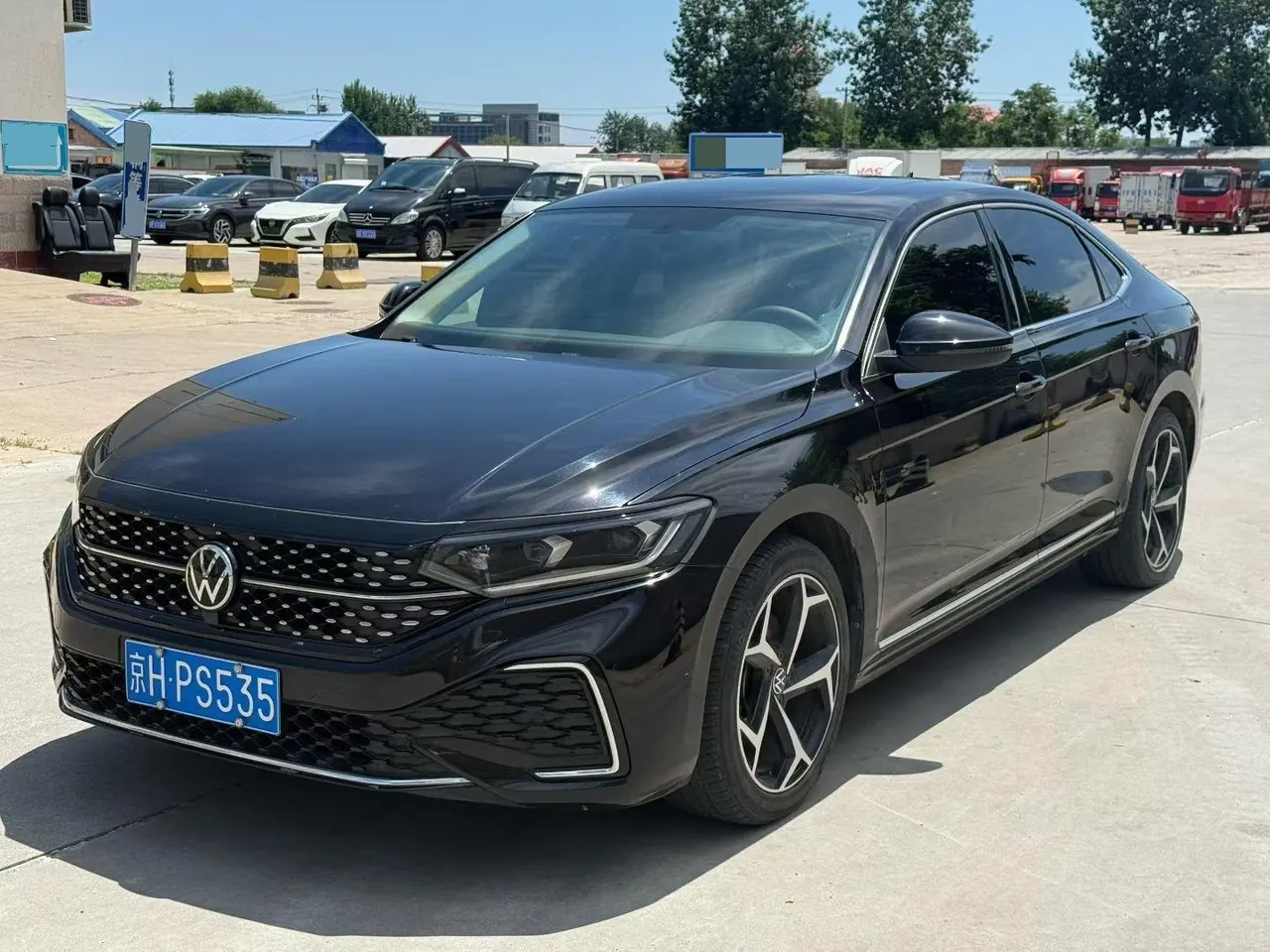 Volkswagen 2023 Passat 2.0TSI 330TSI Star Elite Edition (Modified) Automatic Gear - View 1