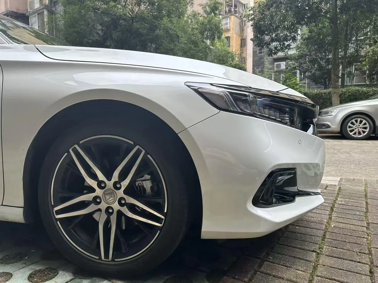 Honda 2022 10th Generation Accord Hybrid 2.0 Stepless Magic Night Reed Edition Automatic Gear 2