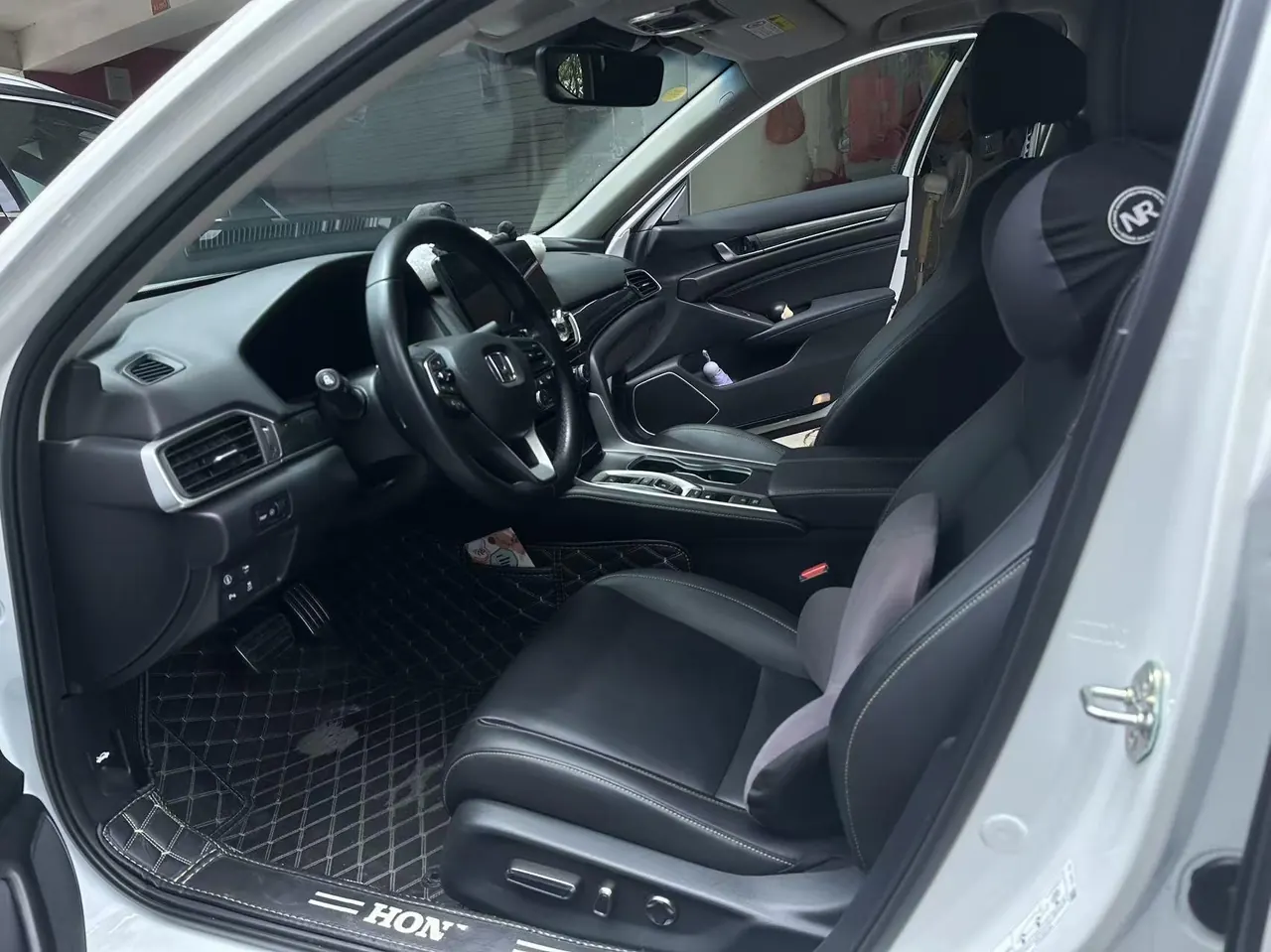 Honda 2022 10th Generation Accord Hybrid 2.0 Stepless Magic Night Reed Edition Automatic Gear 3