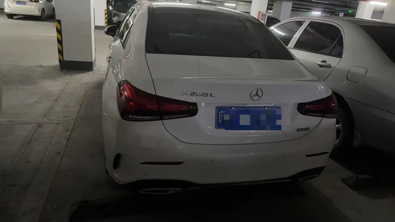Mercedes Benz Class A 2022 A 200 L 1.3T Fashion (Change 3) Automatic 4