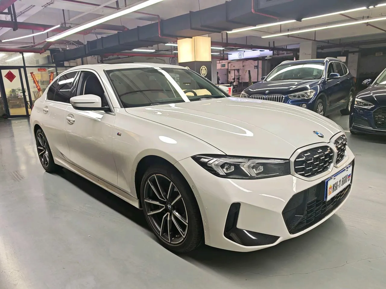 BMW 3 Series 2025 model 325i 2.0T M Sport Package automatic transmission 3