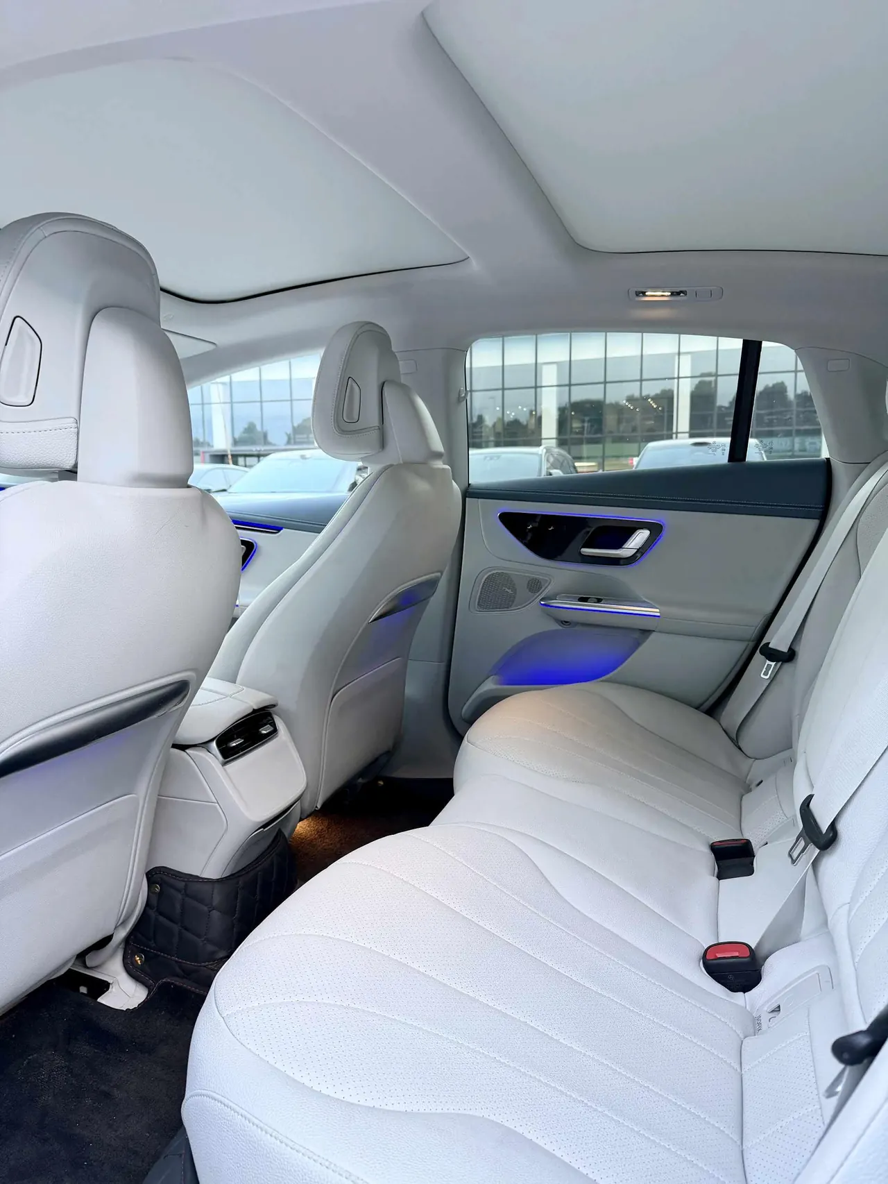 Mercedes Benz 2022 EQE 350 EQE 350 Special Edition Automatic Gear 10