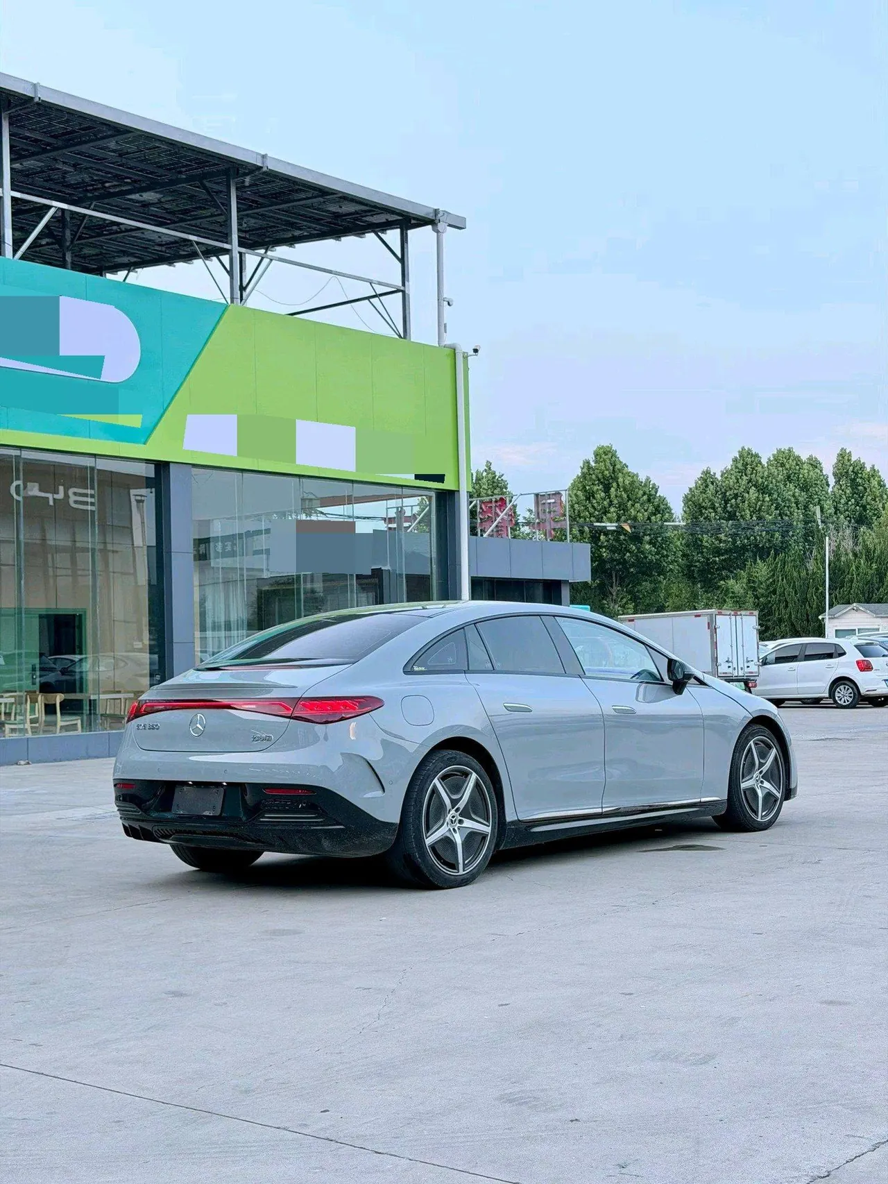 Mercedes Benz 2022 EQE 350 EQE 350 Special Edition Automatic Gear 4