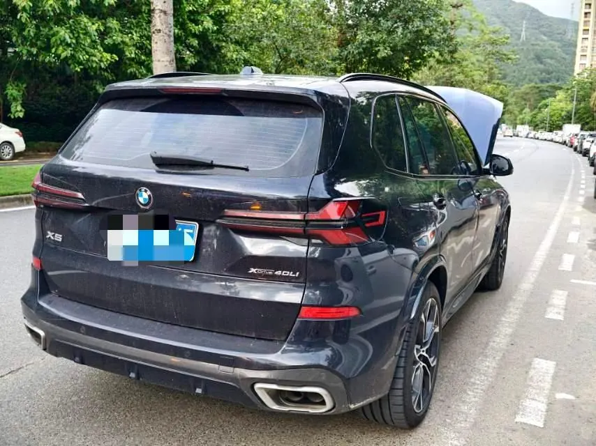 BMW 2023 X5 xDrive40Li 48V 3.0T exclusive M sports obsidian night suit automatic gear 2