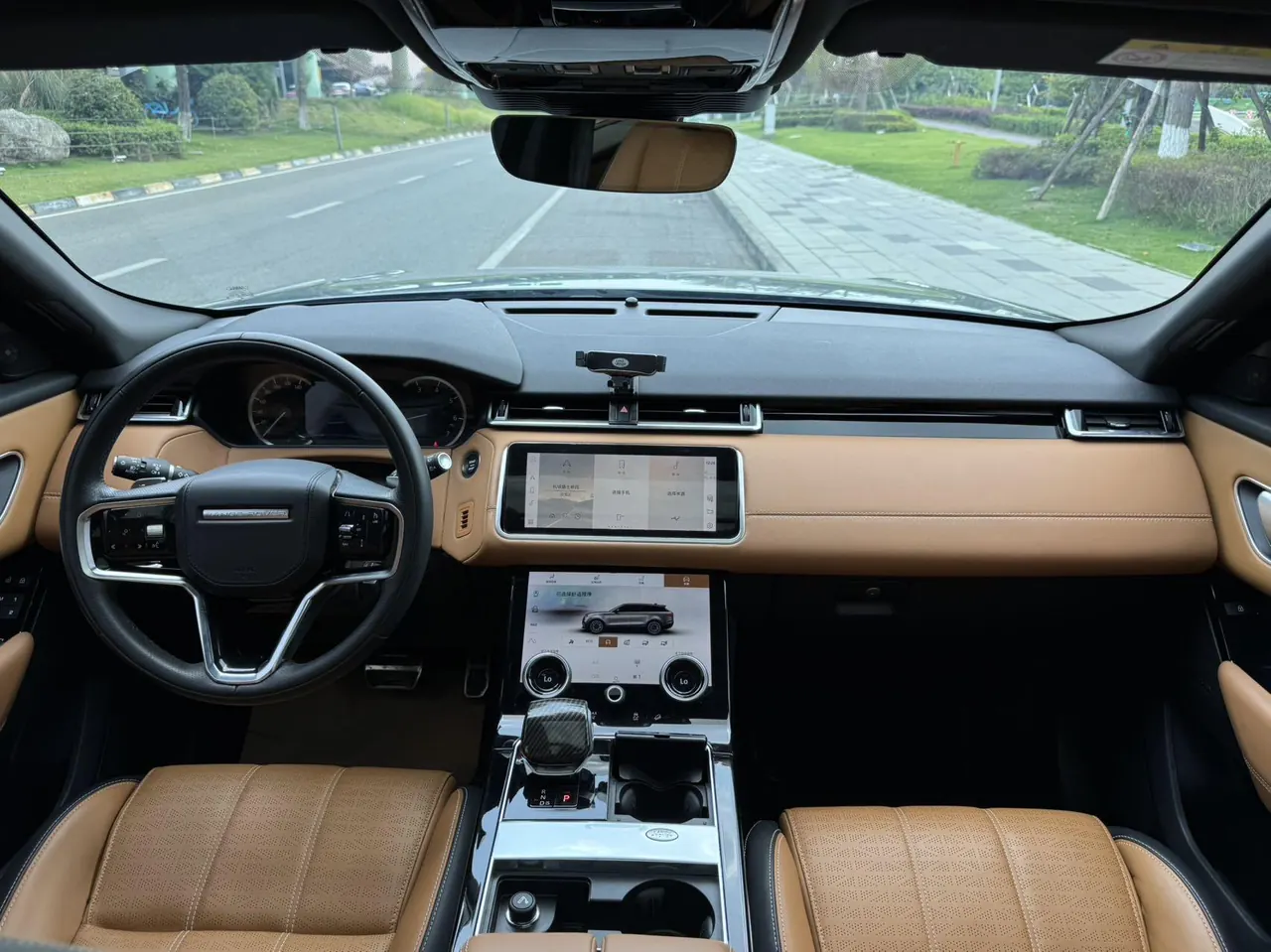 Land Rover Range Rover Star Vein (Imported) 2023 Range Rover Star Vein 2.0T 250PS Gold Collector's Edition Automatic Gear 7