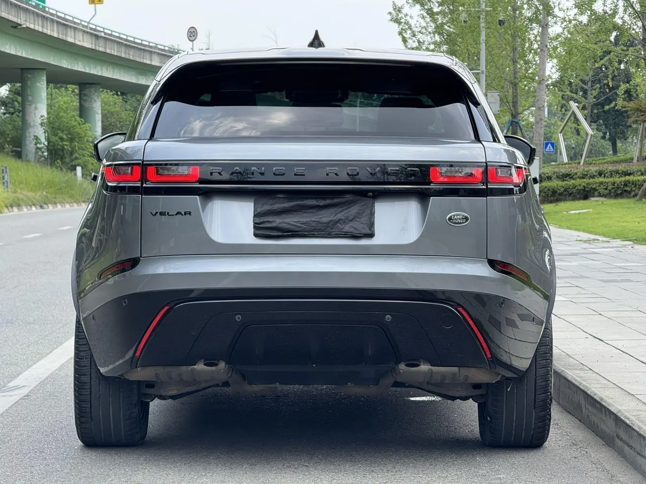 Land Rover Range Rover Star Vein (Imported) 2023 Range Rover Star Vein 2.0T 250PS Gold Collector's Edition Automatic Gear 9