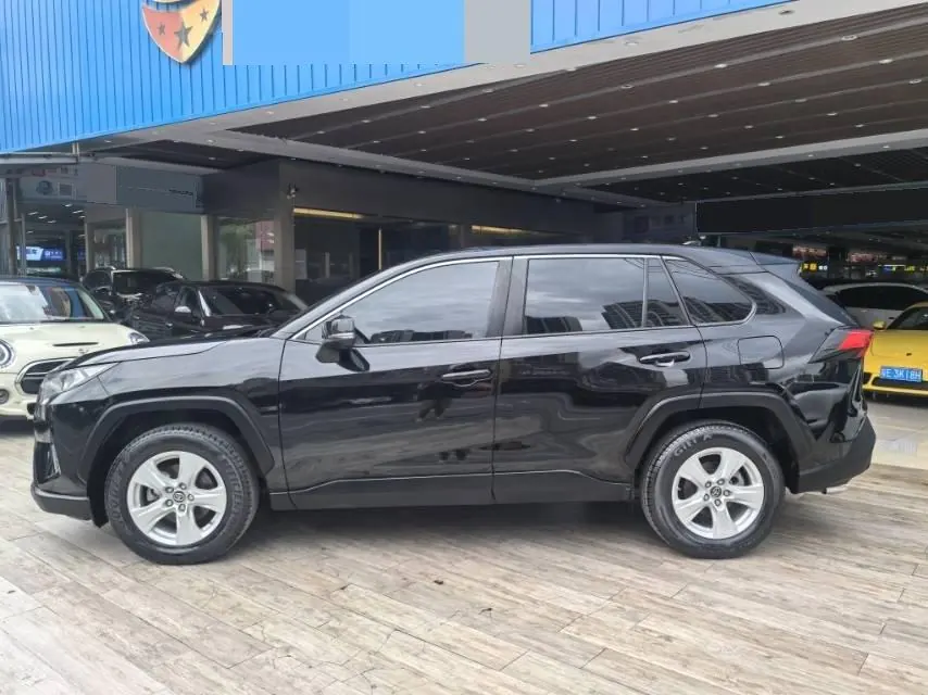 Toyota 2022 RAV4 Rongbo 2.0 Stepless Two-Drive Fashion Edition Automatic Gear 4