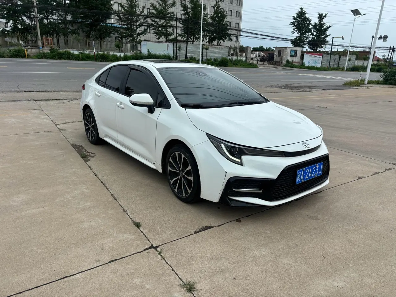 Toyota 2022 Lei Ling 1.2T Stepless 185T Sports Edition Automatic Gear 2