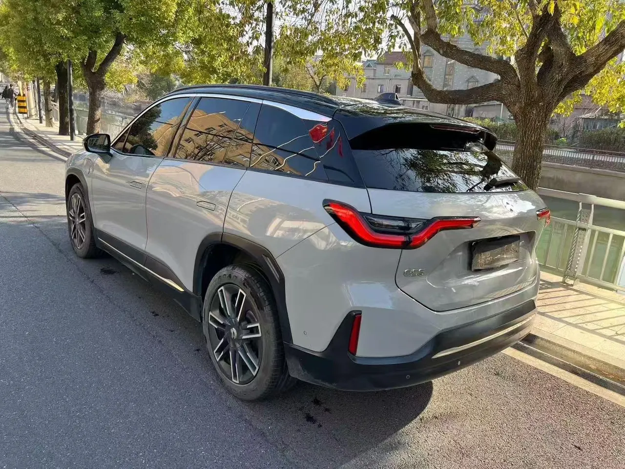 NIO 2022 ES6 75kWh Sports Edition Automatic Gear 3