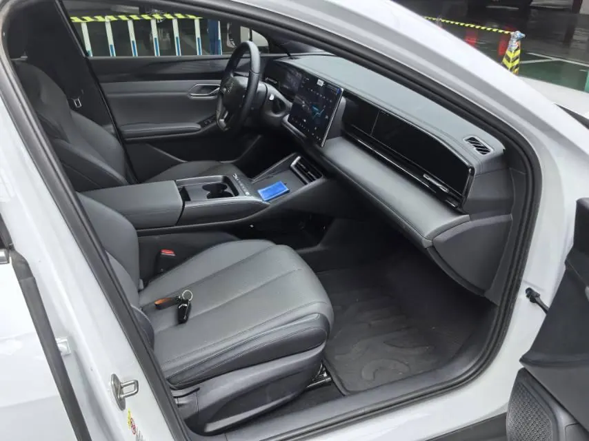 BYD 2025 Qin L EV 470KM Leading Automatic Gear 7