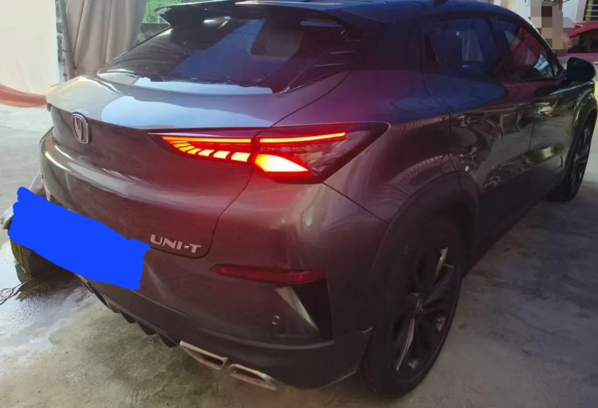 ChangAn 2021 UNI-T 1.5T Sports Flagship Automatic Gear 2