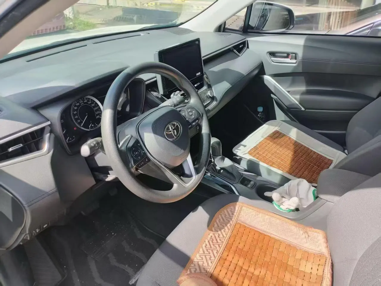 Toyota 2022 Corolla Sharp 2.0 Stepless Deluxe Edition Automatic Gear 3