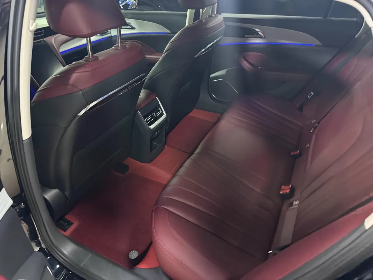 HongQi 2025 H5 2.0T Flag Chang 500000 Commemorative Automatic Gear 3