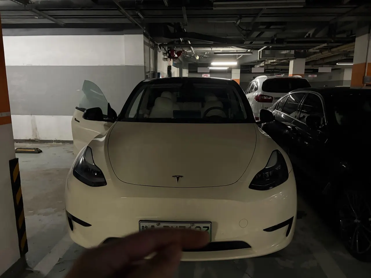 Tesla 2023 Model Y rear-wheel drive version automatic transmission 3