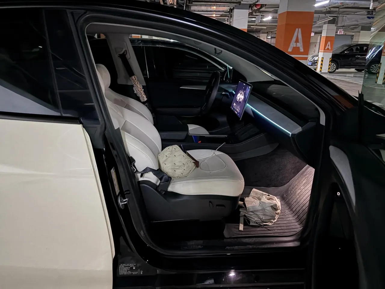 Tesla 2023 Model Y rear-wheel drive version automatic transmission 4