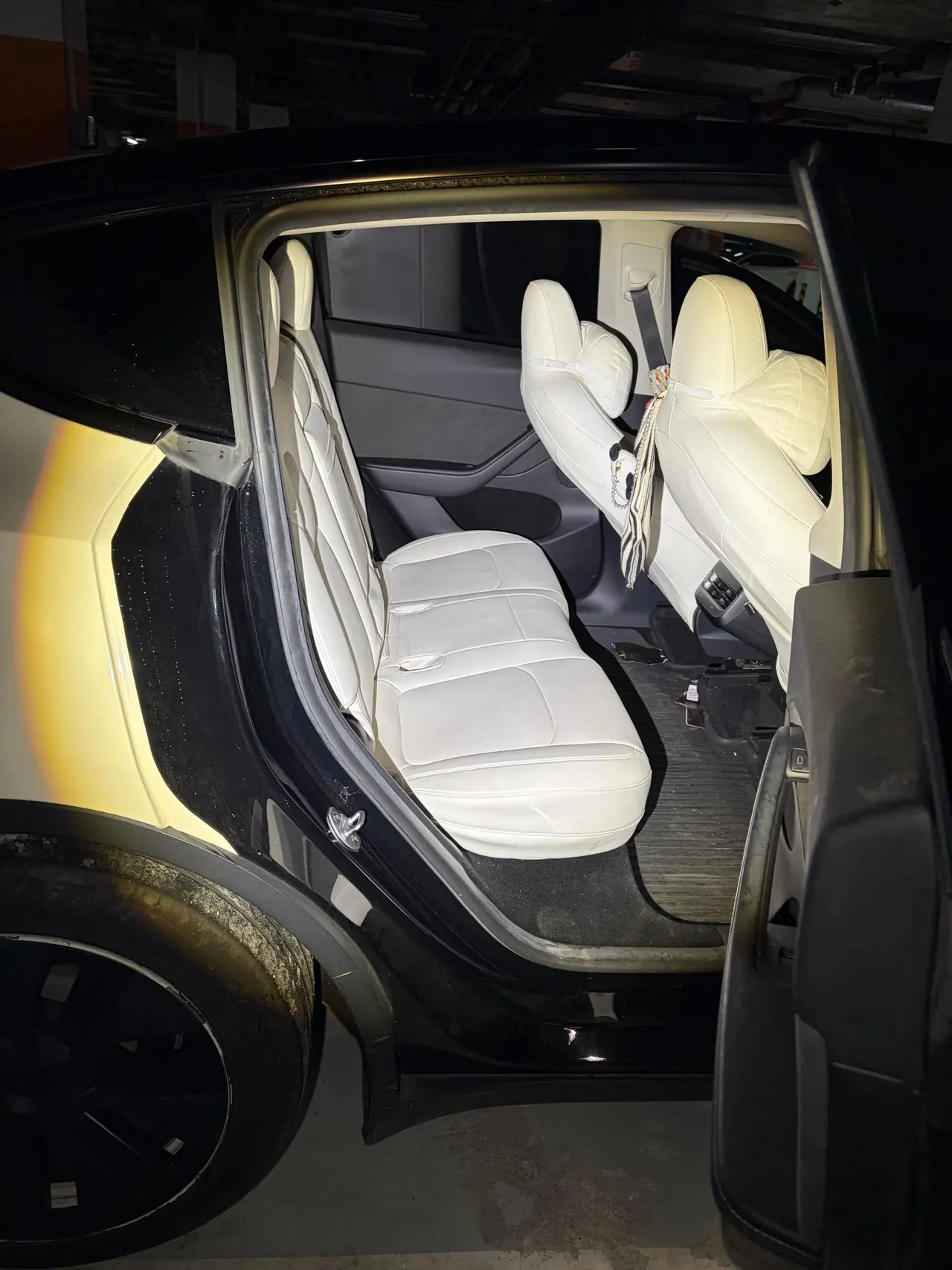 Tesla 2023 Model Y rear-wheel drive version automatic transmission 5