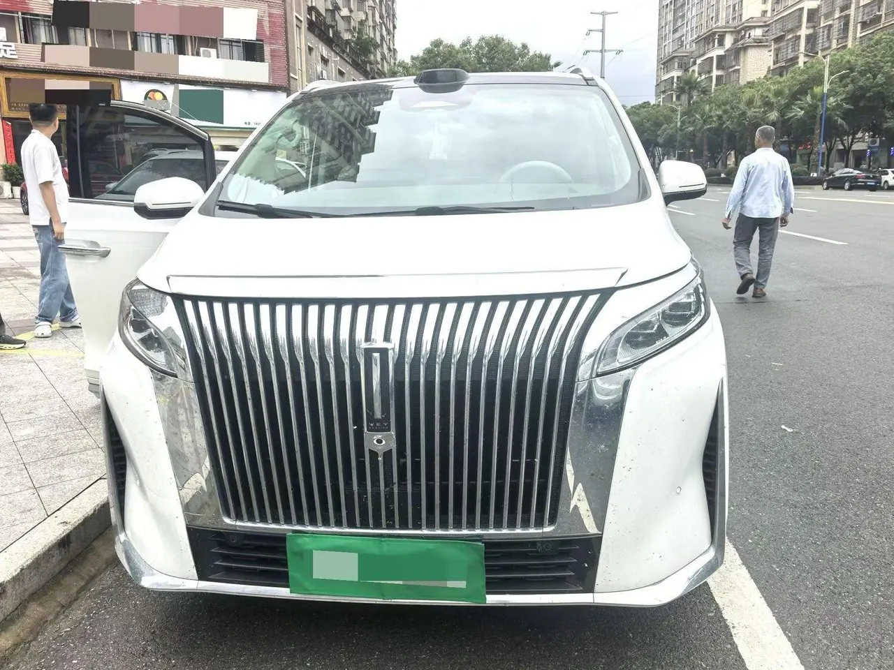 WEY 2025 VV7 Hi4 1.5T Four-Wheel-Drive Automatic Model 2