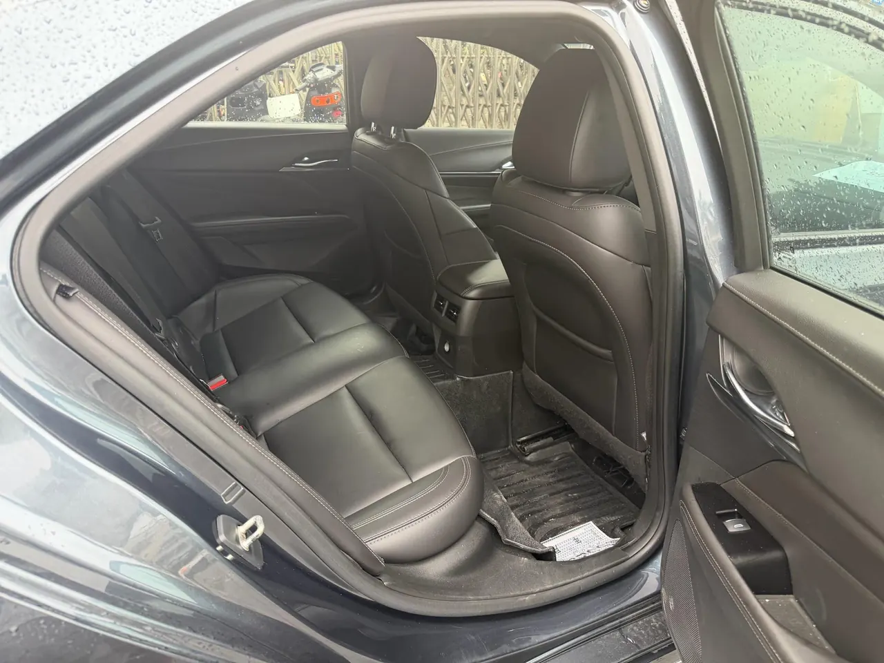Cadillac 2021 CT4 2.0T 28T fashion (fashion) automatic gear 7