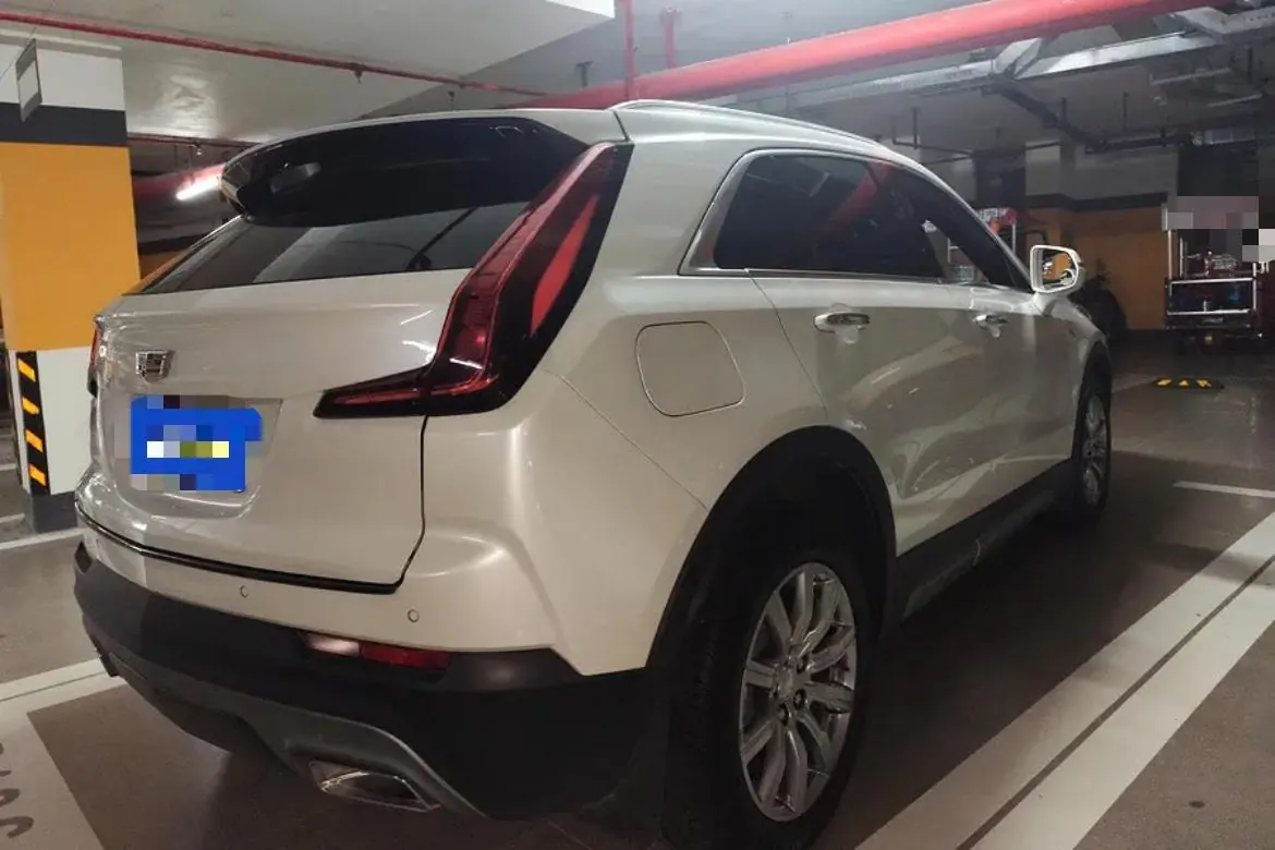 Cadillac 2021 XT4 2.0T 28T Two-Drive Leading Automatic Gear 2