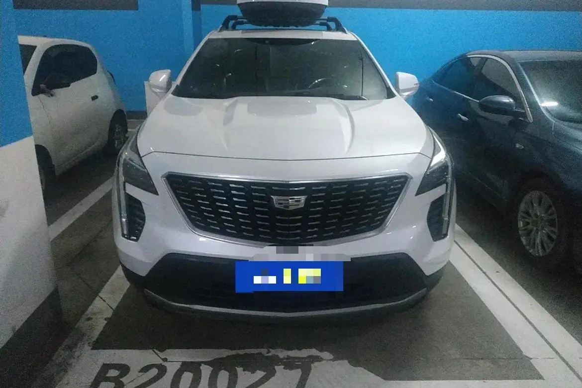 Cadillac 2021 XT4 2.0T 28T Two-Drive Leading Automatic Gear 3