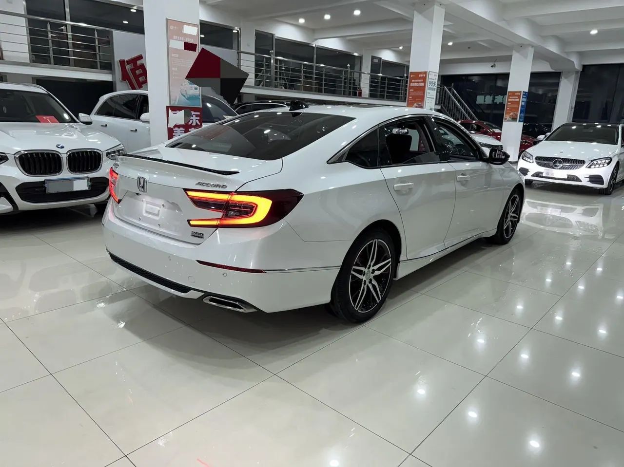 Honda 2022 10th Generation Accord 1.5T Stepless 260TURBO Magic Night Premium Edition Automatic Gear 3
