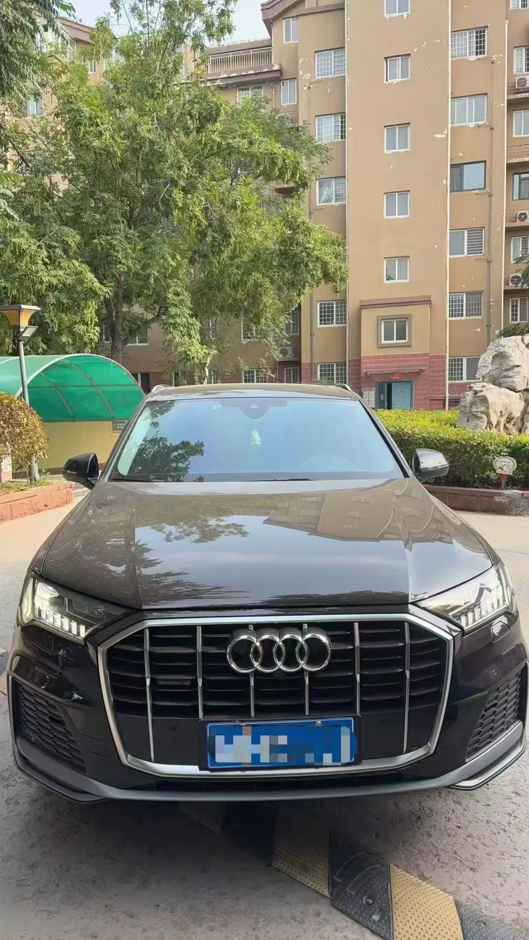 Audi Q7 (Imported) 2023 Q7 2.0TFSI 45TFSI Quattro S line Sports Automatic 3