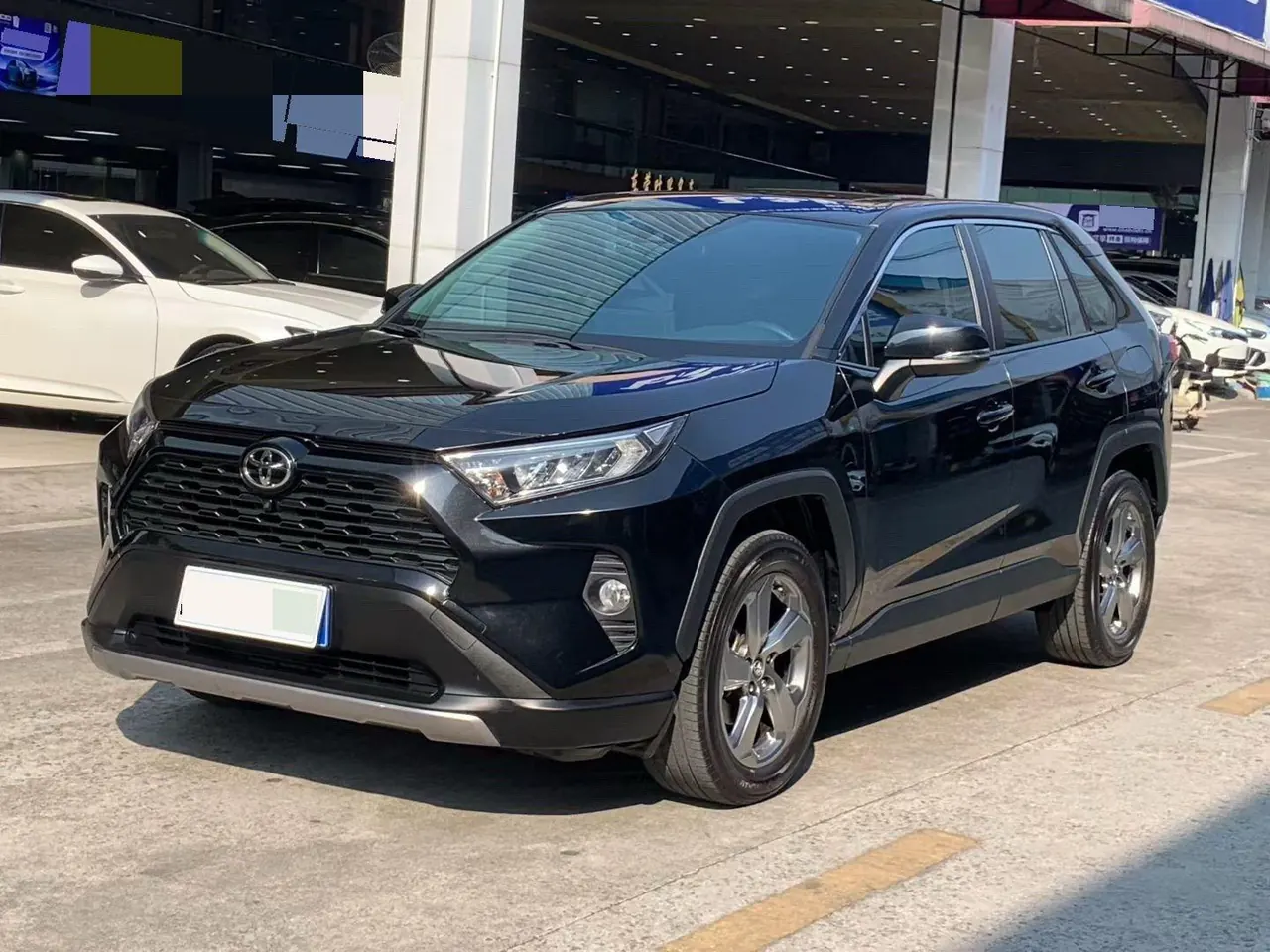 Toyota 2022 RAV4 Rongbo 2.0 Stepless Two-Drive Fashion Edition Automatic Gear - View 1