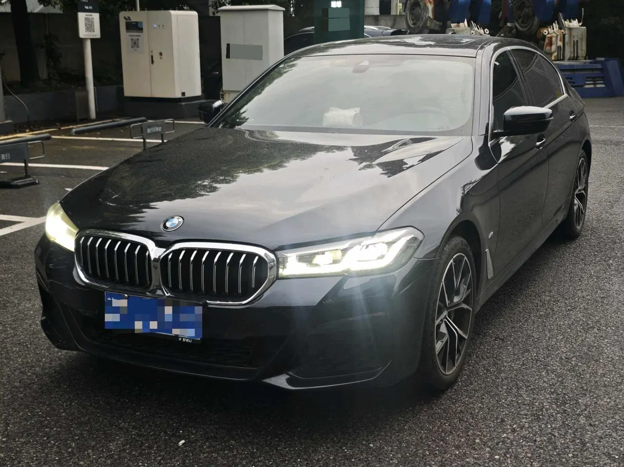 Open image lightbox: BMW 5 Series 2022 530Li 2.0T Exclusive M Sports Suit (Change 3) Automatic Gear