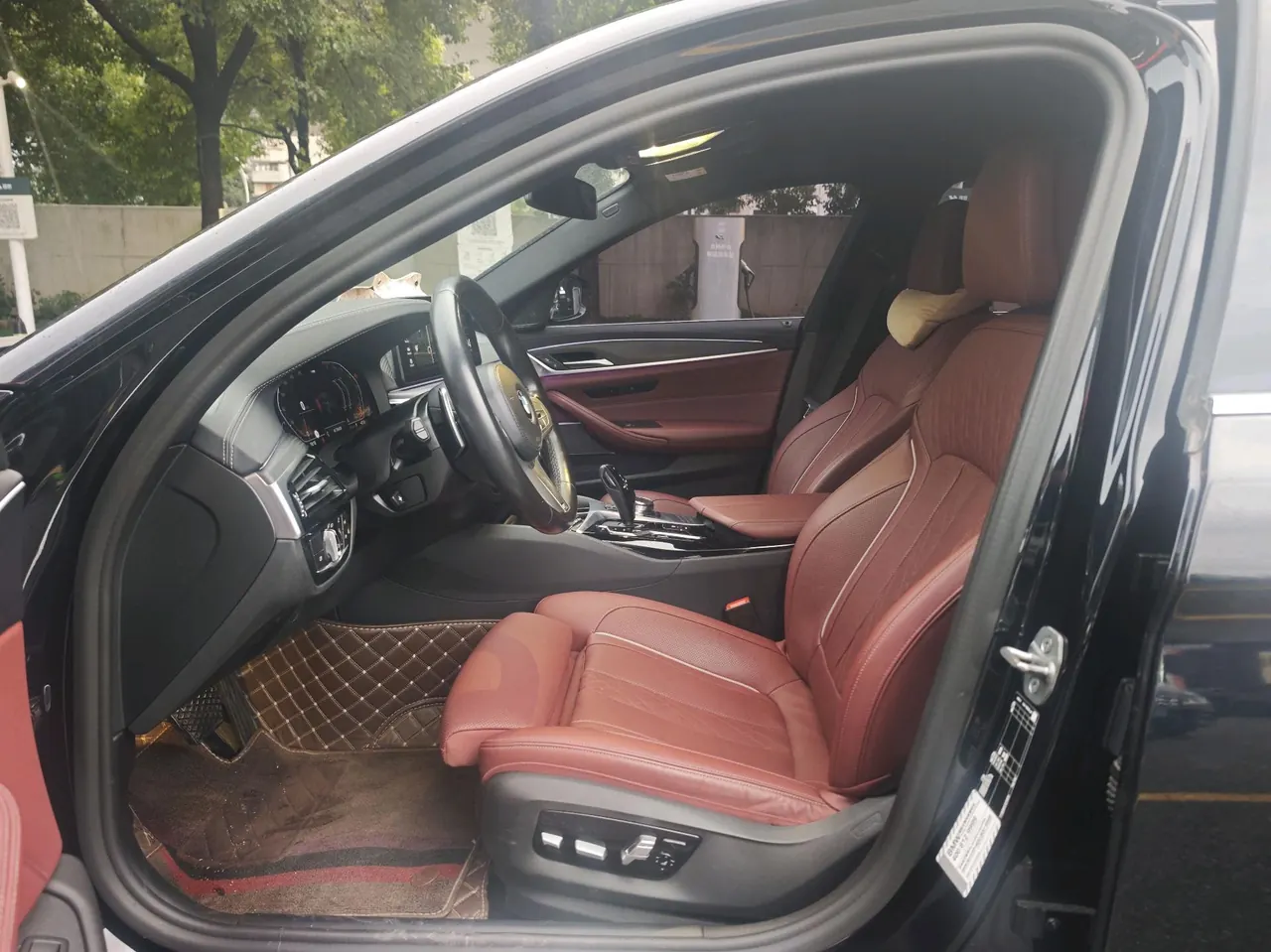 BMW 5 Series 2022 530Li 2.0T Exclusive M Sports Suit (Change 3) Automatic Gear 6