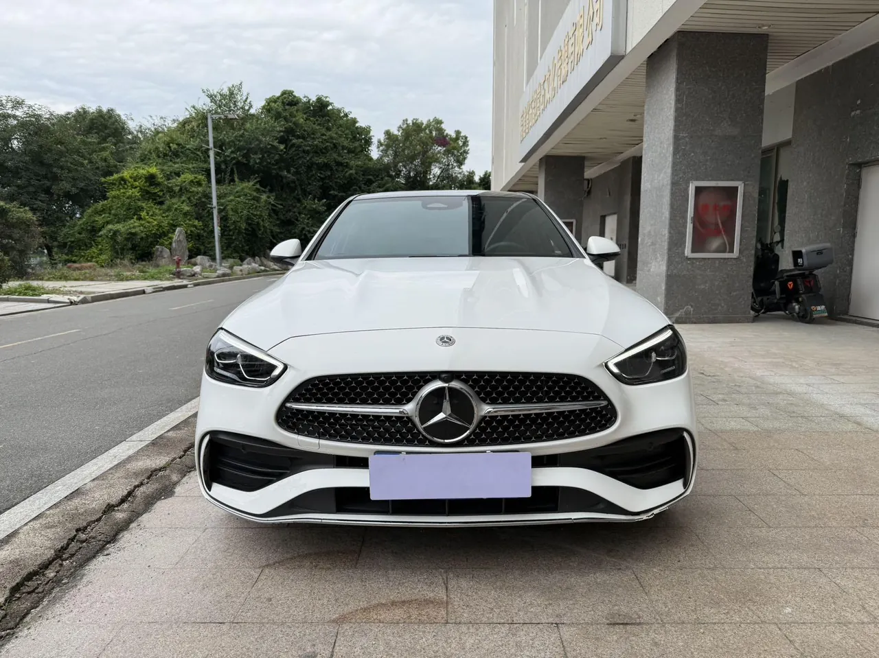 Mercedes Benz Class C 2024 C 200 L 48V 1.5T Sports Edition Automatic Gear - View 1
