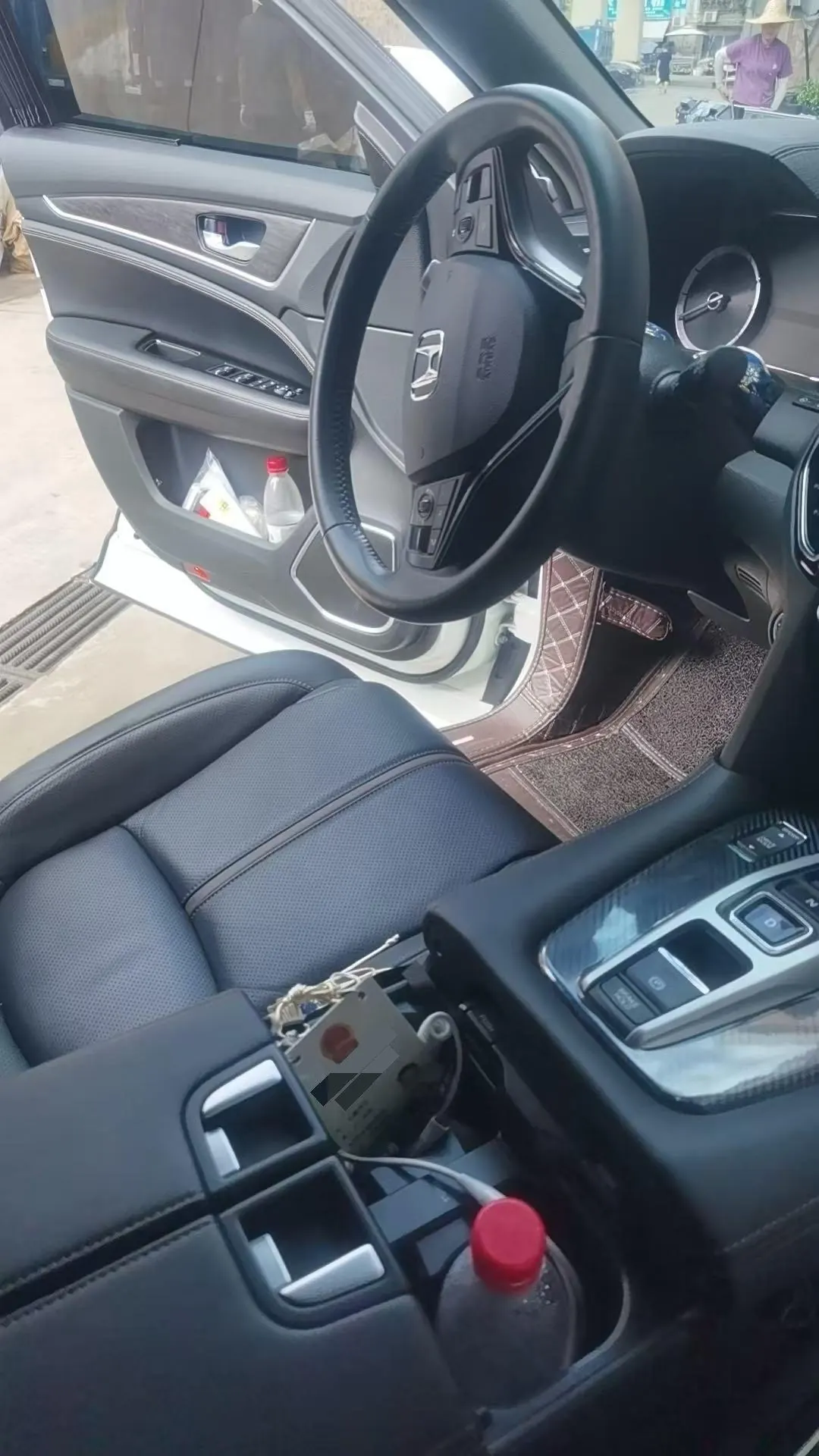 Honda 2020 UR-V 2.0T 370TURBO two-drive elegant version of automatic gear 5
