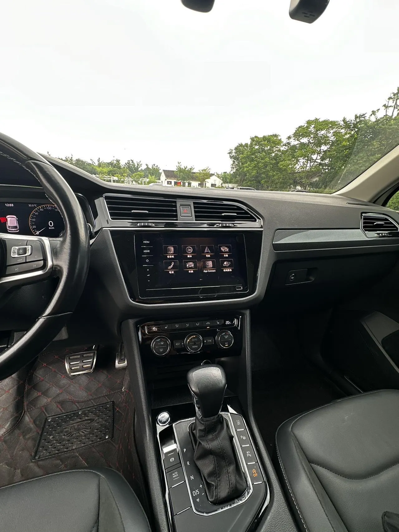 Volkswagen 2021 Tiguan L R-Line 2.0TSI 330TSI Two-Drive Overdrive Automatic Gear 7