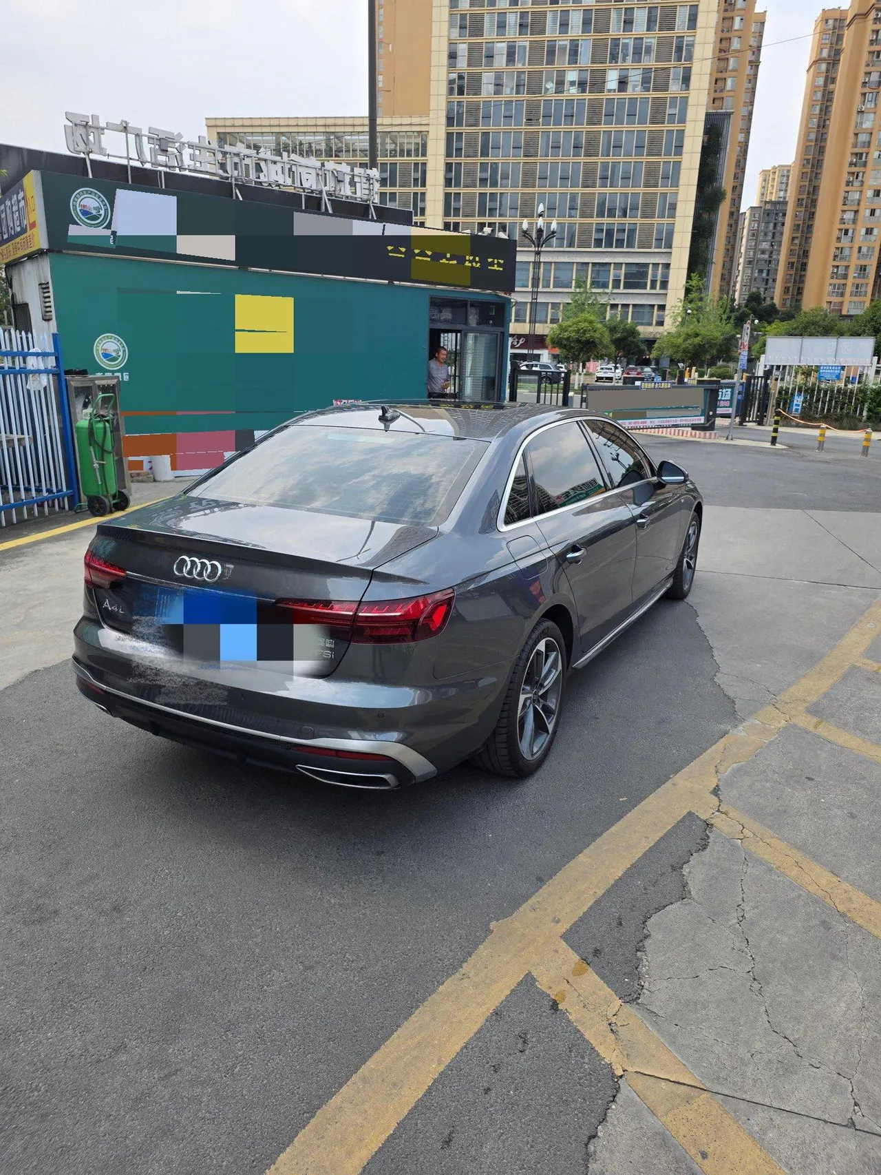Audi 2022 A4L 2.0TFSI 40TFSI Fashion Dynamic Automatic 5
