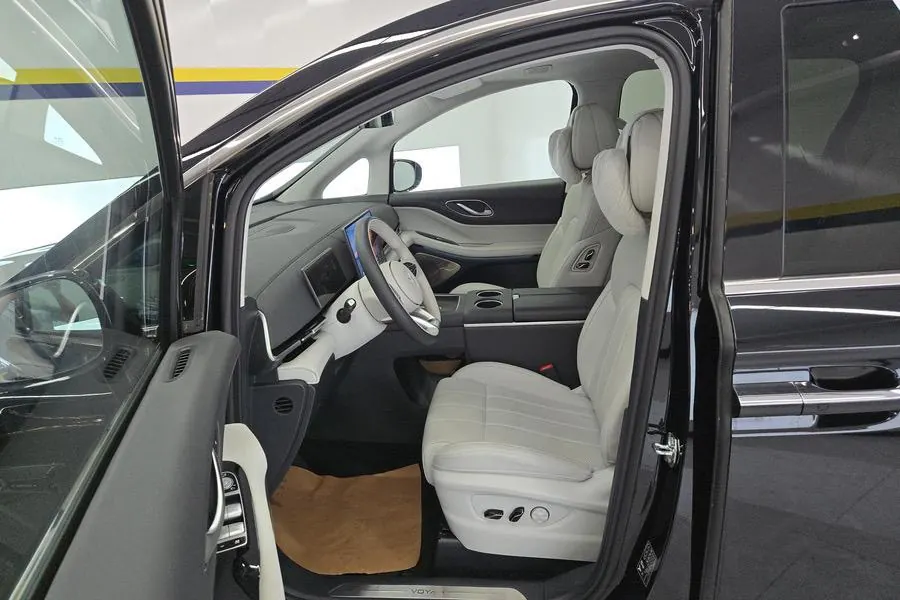 Voyah 2025 dreamers PHEV 1.5T four-wheel drive distinguished Kunpeng version automatic gear 3