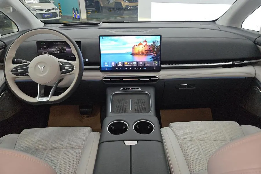 Voyah 2025 dreamers PHEV 1.5T four-wheel drive distinguished Kunpeng version automatic gear 5
