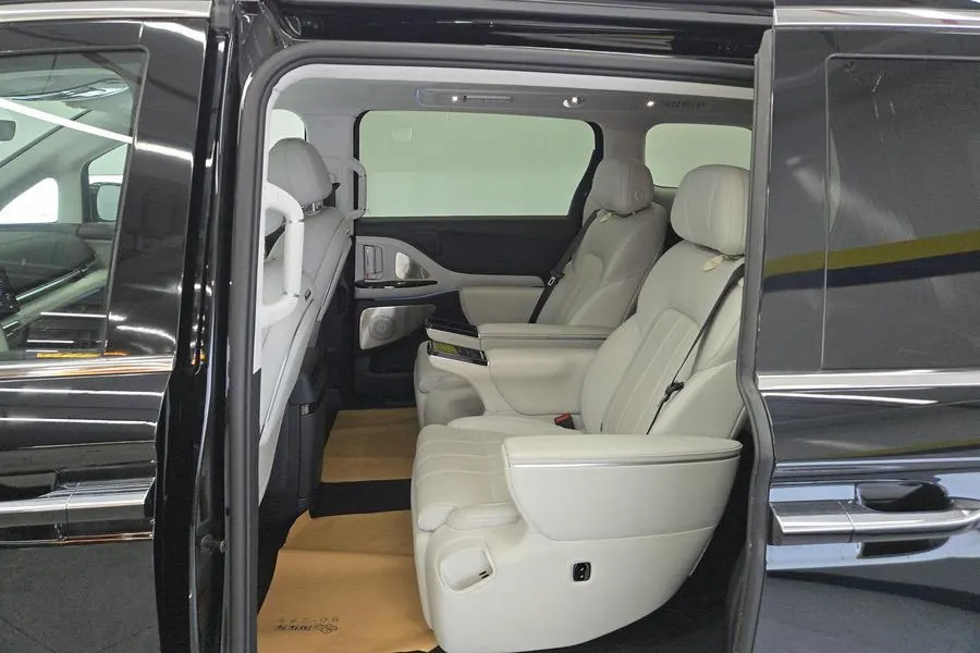 Voyah 2025 dreamers PHEV 1.5T four-wheel drive distinguished Kunpeng version automatic gear 6