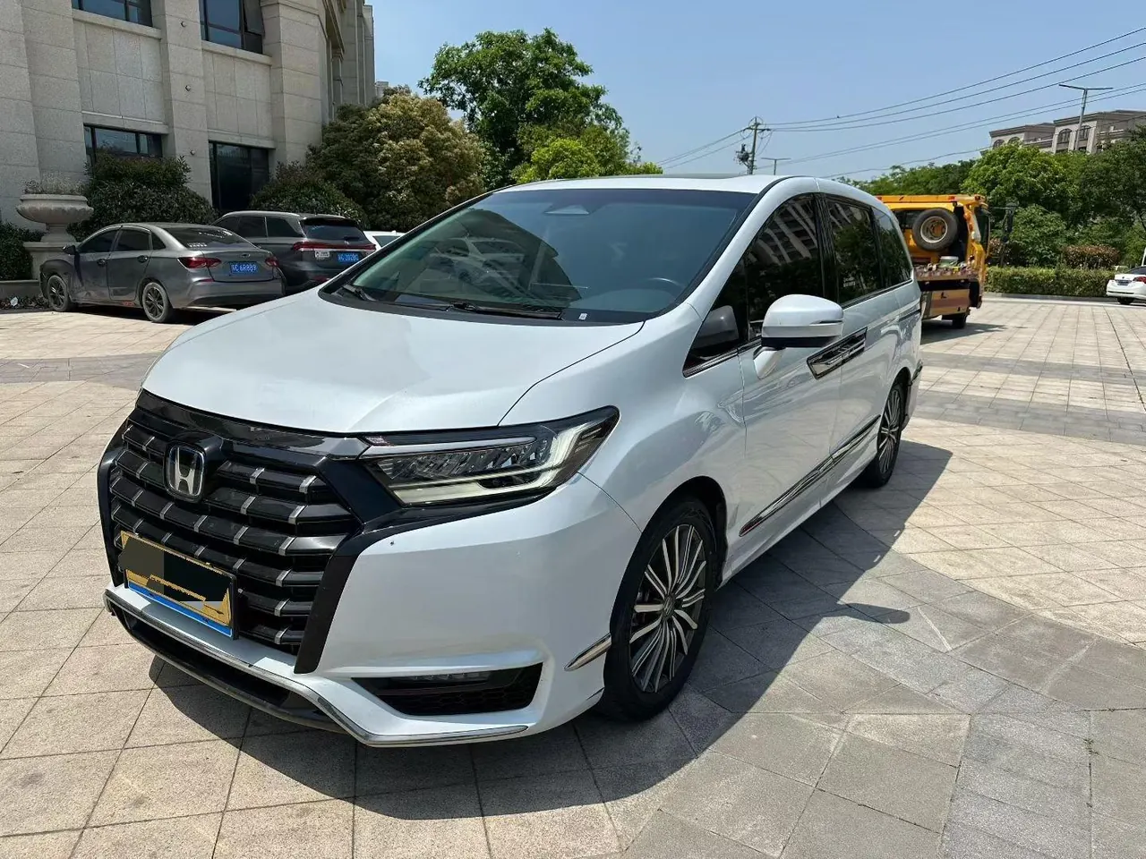 Open image lightbox: Honda 2024 Alishen e:HEV 2.0 Stepless Deluxe Automatic Gear