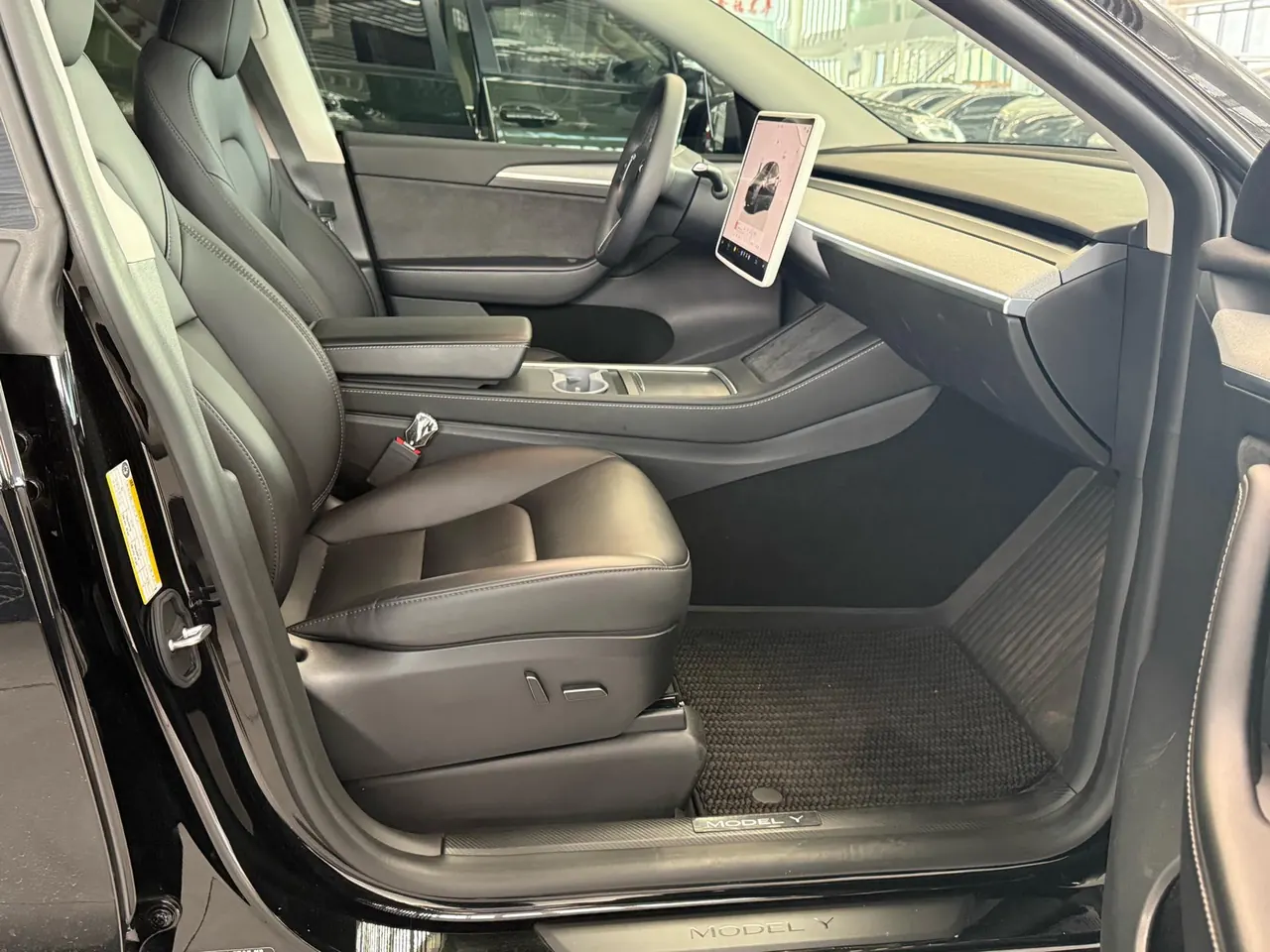 Tesla 2024 Model Y long endurance all-wheel drive version automatic transmission 6