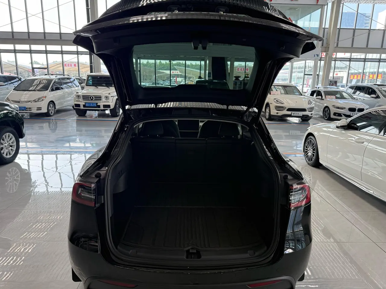 Tesla 2024 Model Y long endurance all-wheel drive version automatic transmission 9