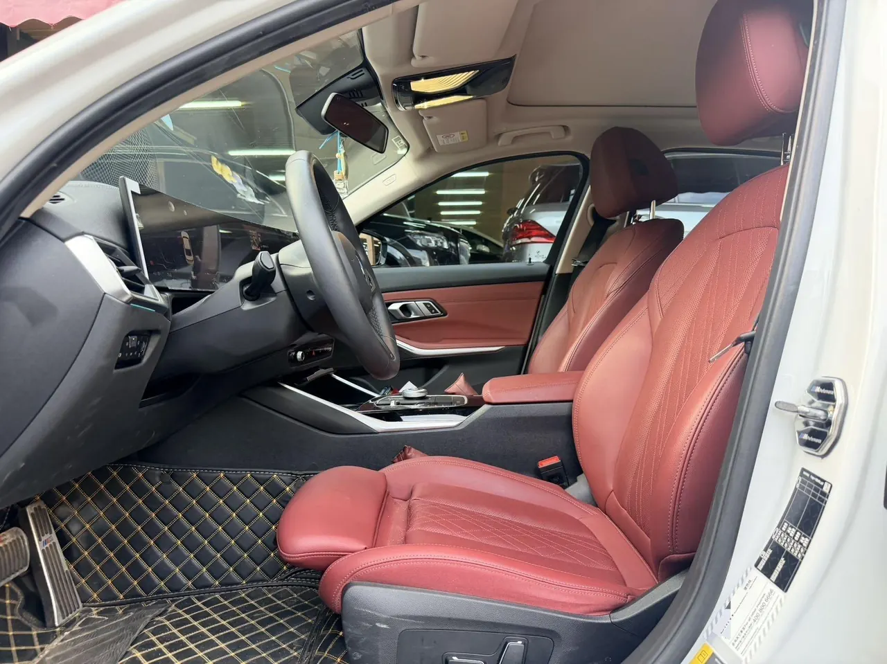 BMW 2024 i3 eDrive 35 L automatic gear 6