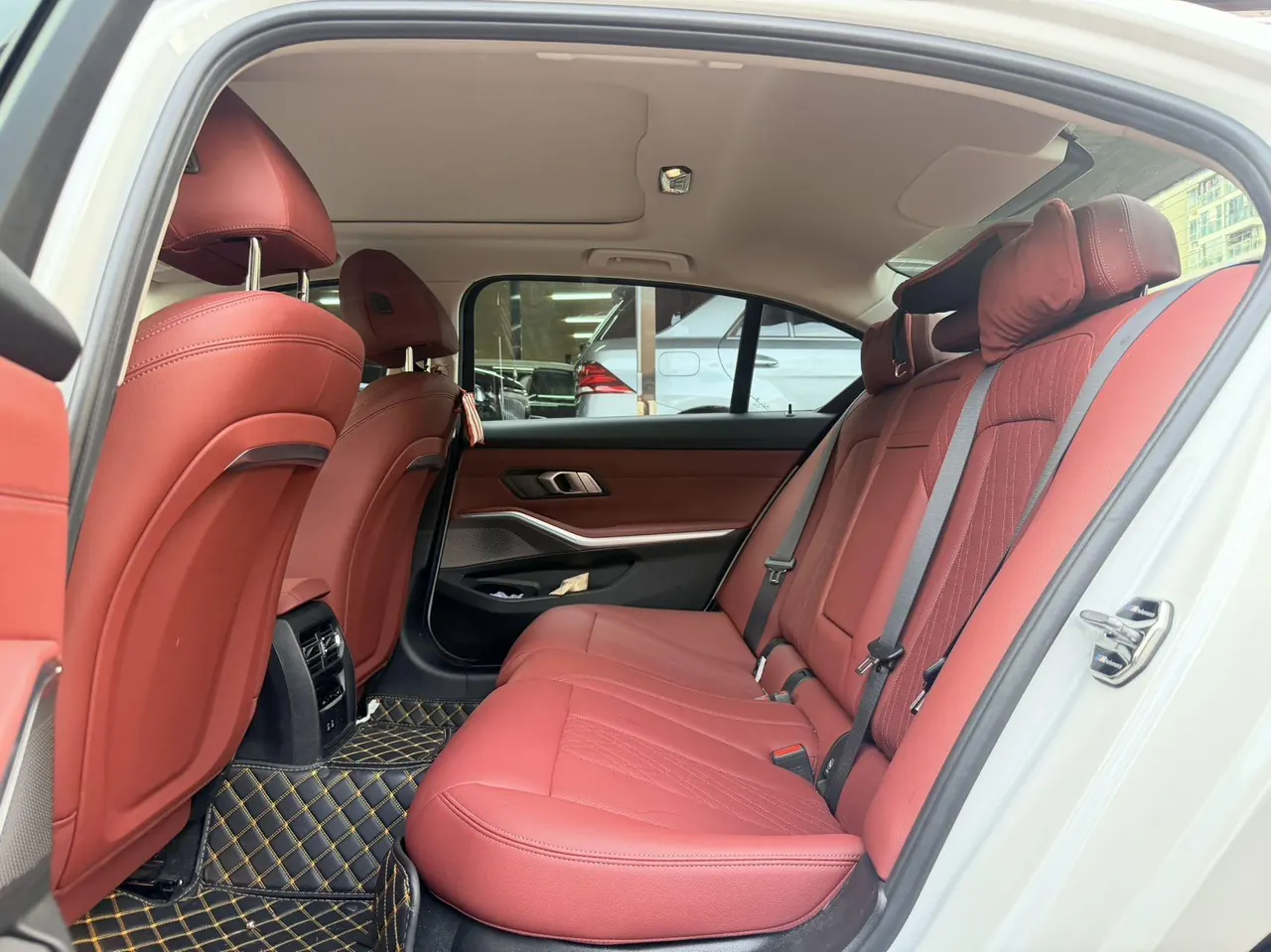 BMW 2024 i3 eDrive 35 L automatic gear 8