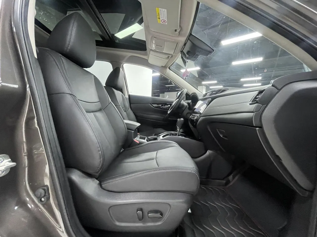 Nissan 2022 Qijun Glory 2.0 Stepless Two-Drive Smart Joint Premium Edition Automatic Gear 15