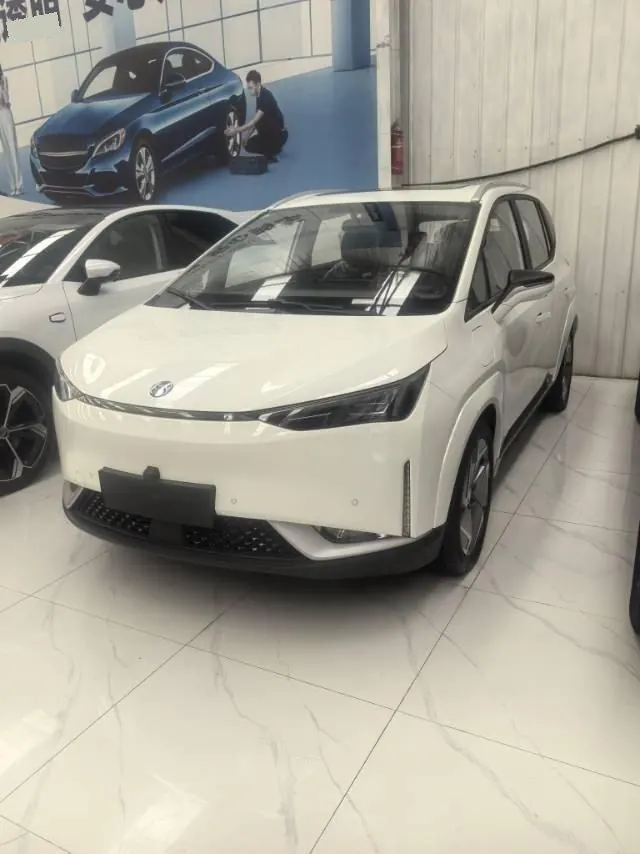Открыть галерею: HIMA 2022 Z03 Tide Smart Edition 510km 63.98kwh Automatic Gear