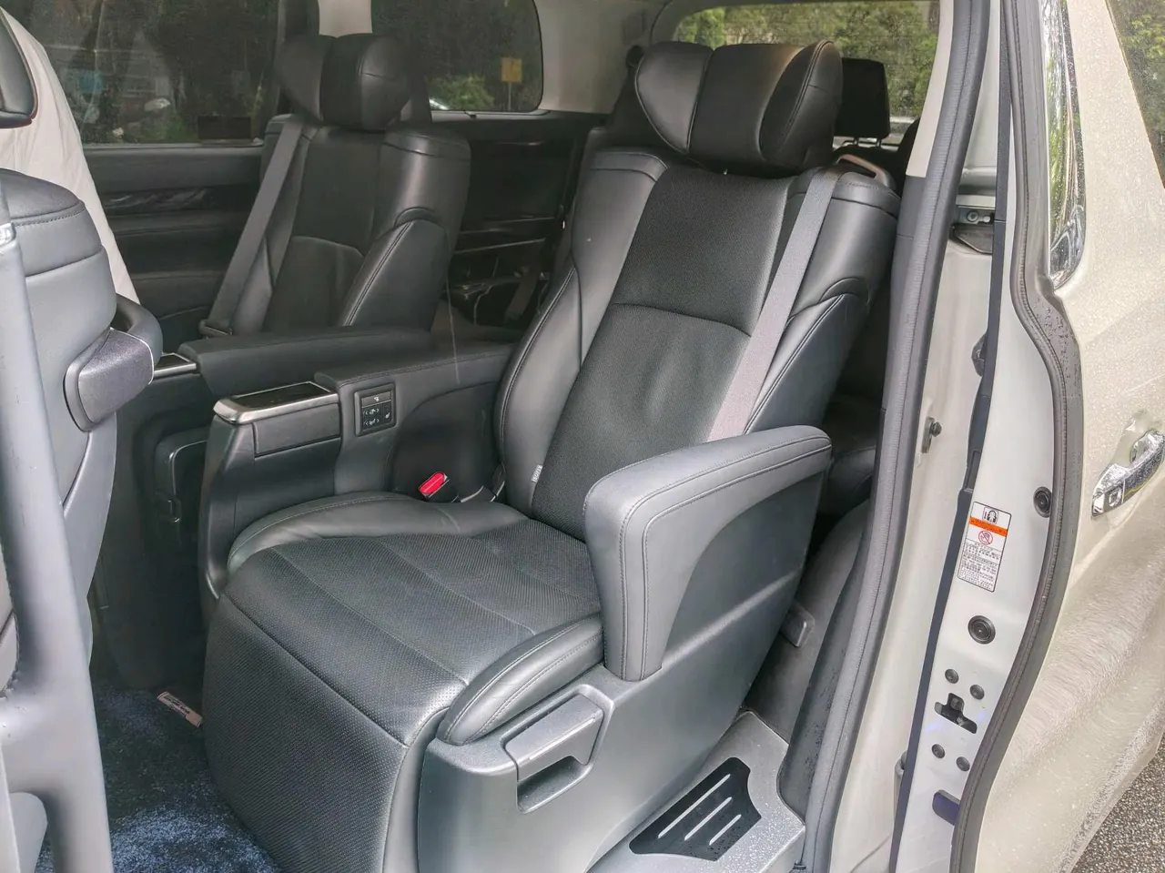 Toyota Wilfa (Imported) 2020 Wilfa 2.5 Stepless HV Deluxe Edition Automatic Gear 3