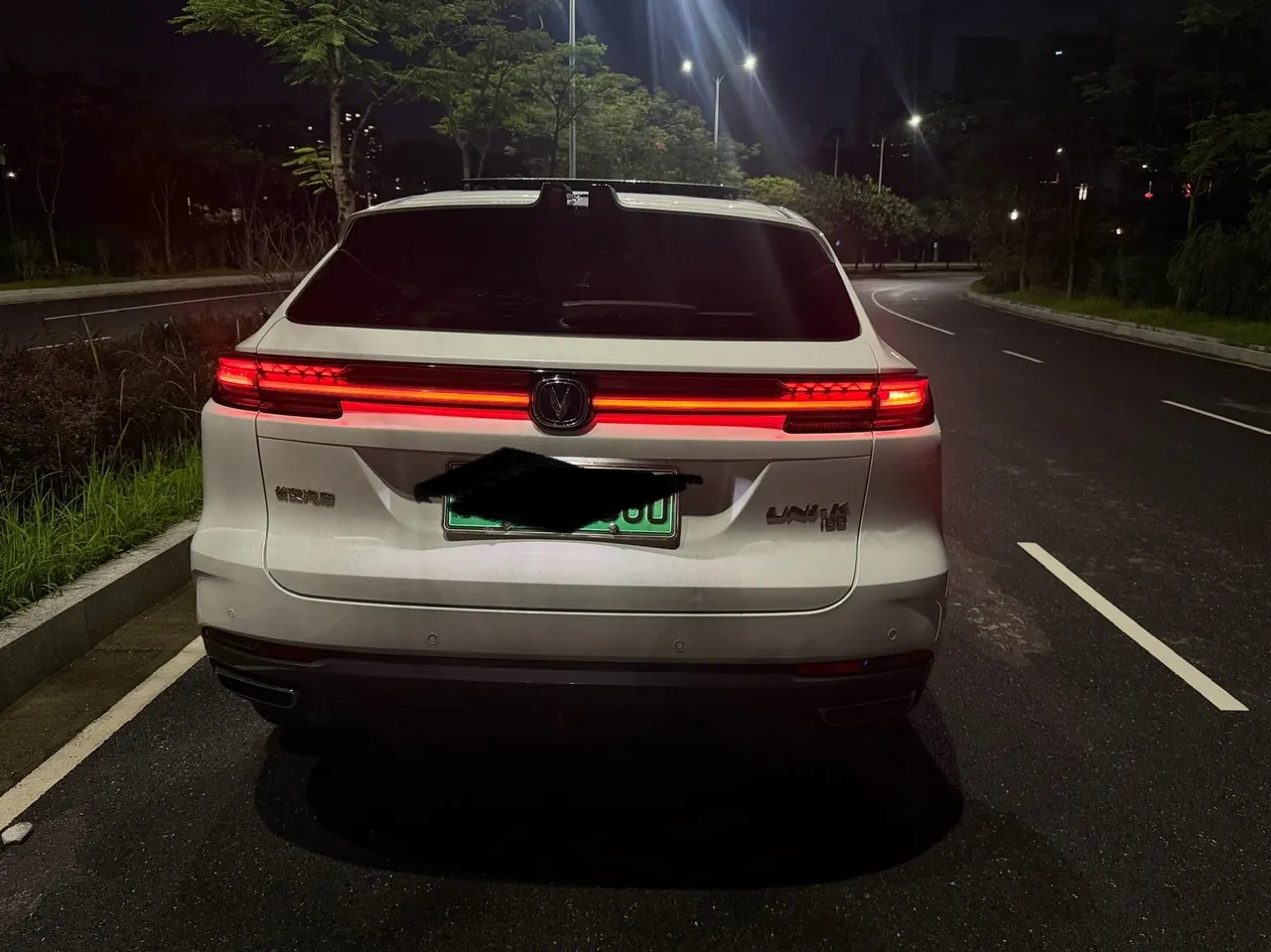 ChangAn 2022 UNI-K iDD 1.5T Blue Whale iDD Honorable Automatic Gear 3