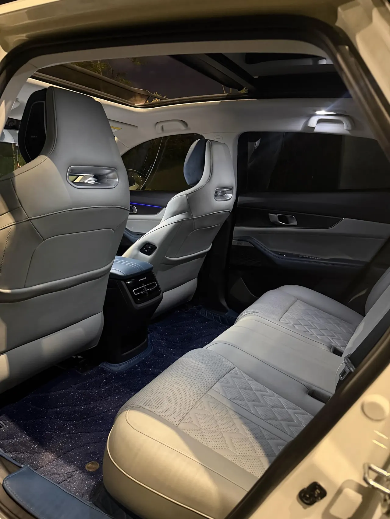 ChangAn 2022 UNI-K iDD 1.5T Blue Whale iDD Honorable Automatic Gear 8
