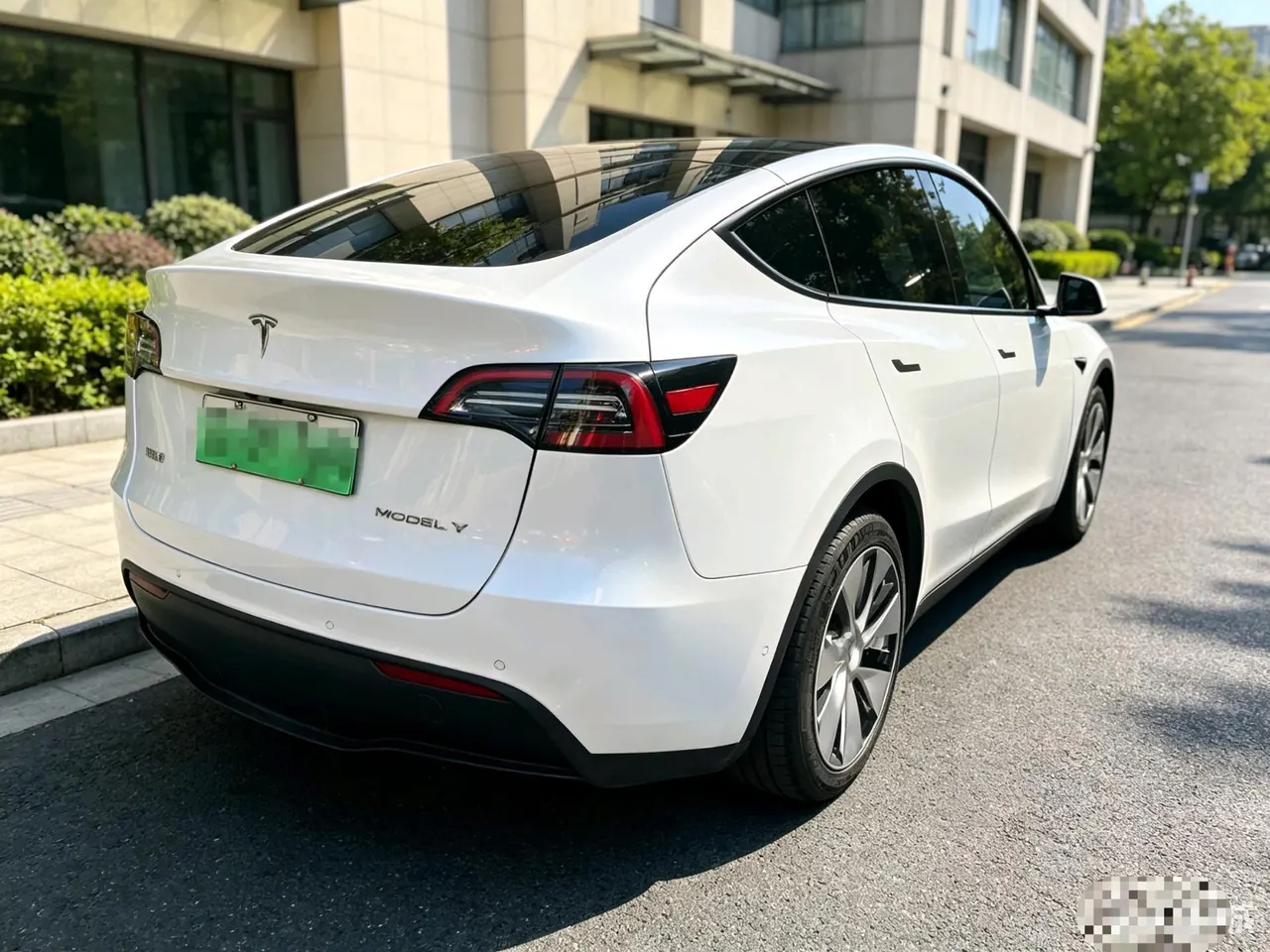 Tesla 2022 Model Y rear-wheel drive version (facelift) automatic gear 4