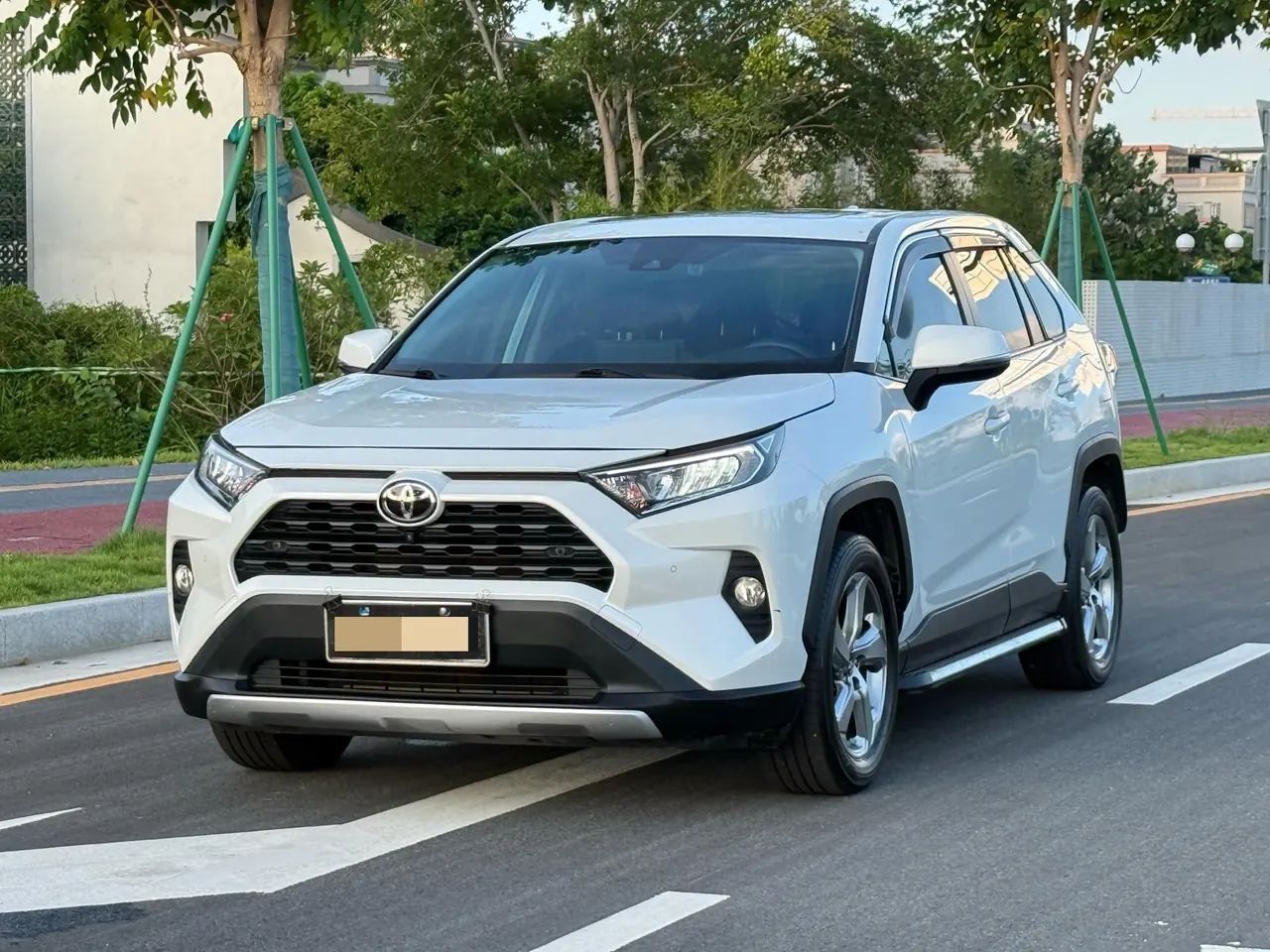 Open image lightbox: Toyota 2022 RAV4 Rongbo 2.0 Stepless Two-Drive Fashion Plus Edition Automatic Gear