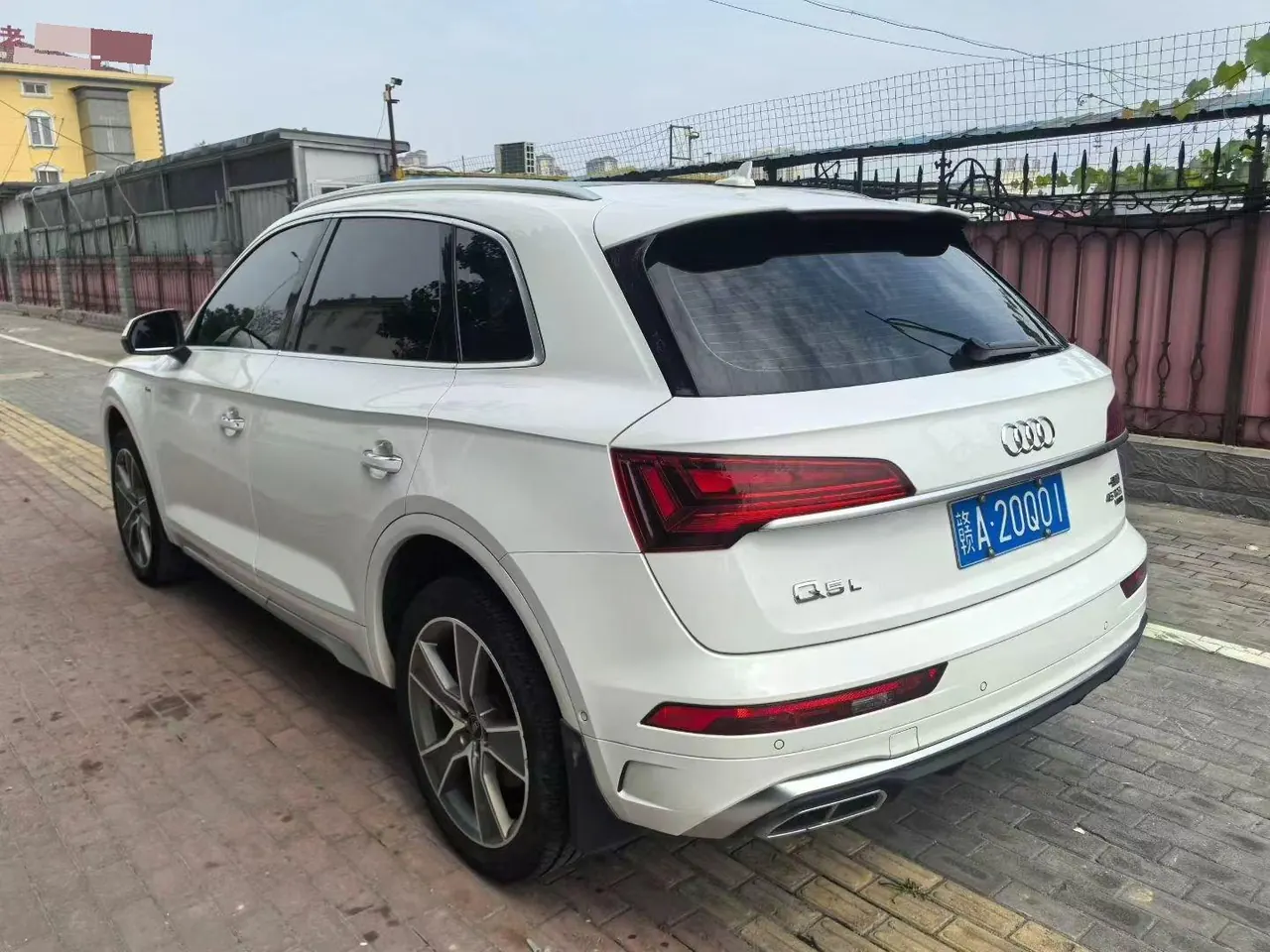Audi 2025 Q5L 2.0TFSI 45TFSI 45th Anniversary Collection Edition Quattro Deluxe Dynamic Automatic 5