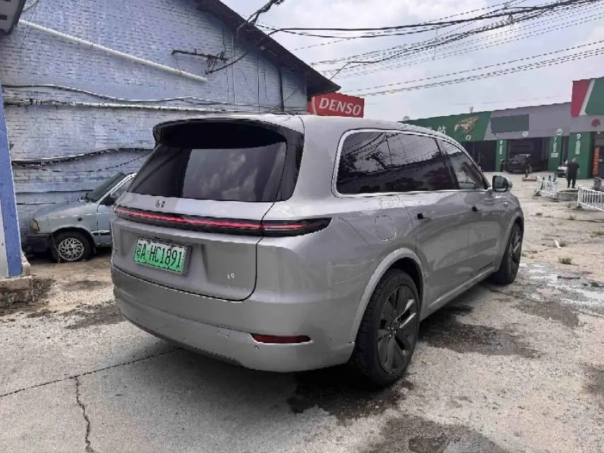 Li 2022 L9 1.5T Max Edition Automatic Gear 7